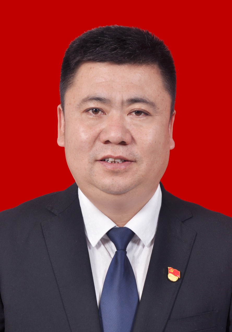 靳小勇.jpg