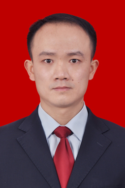 何龙飞.jpg